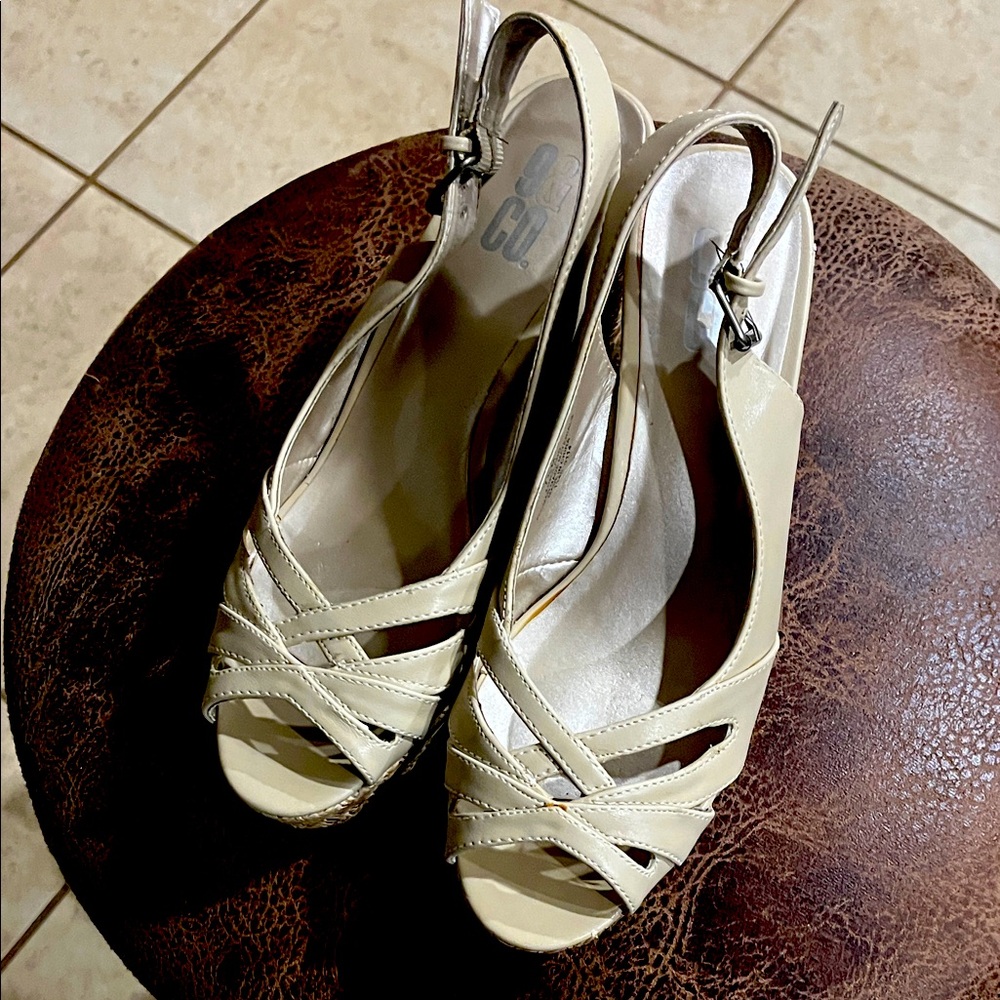 9 & Co Cream Women's Slingback Heels
